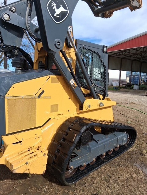 2022 John Deere 331G Image 10