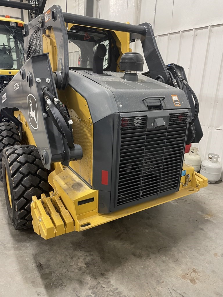 2023 John Deere 332G Image 4