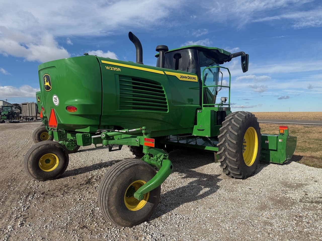 2024 John Deere W235R Image 4