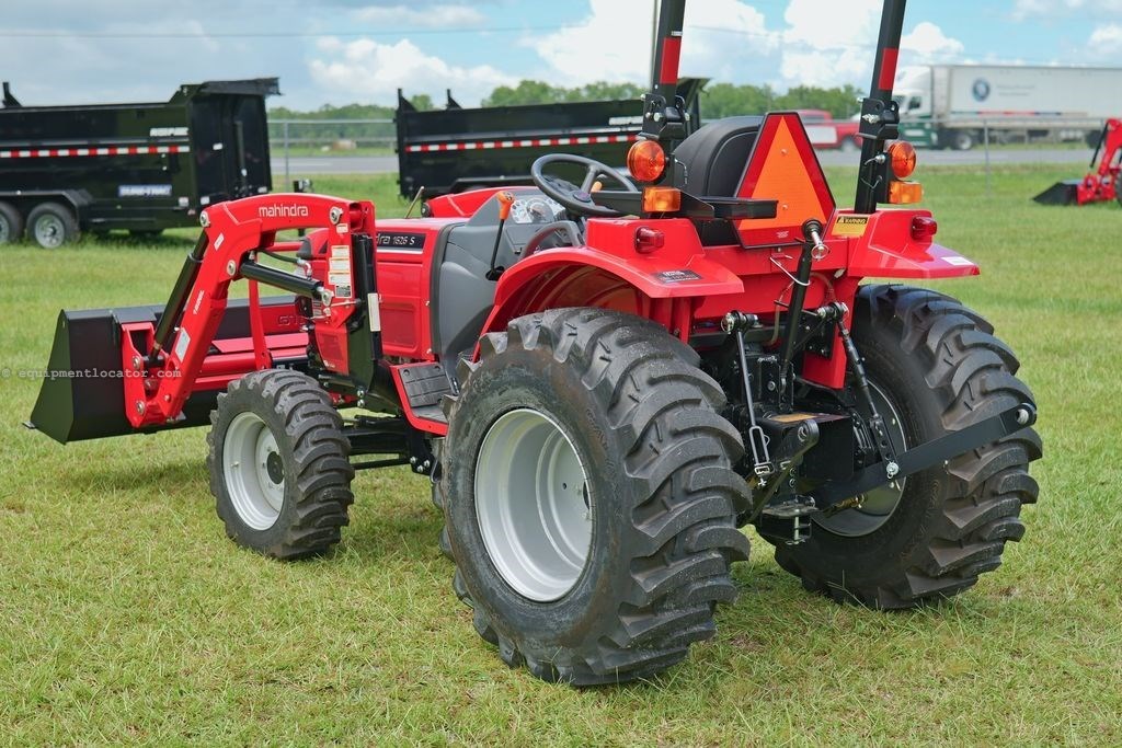 2025 Mahindra 1600 Series 1626 Shuttle Image 4