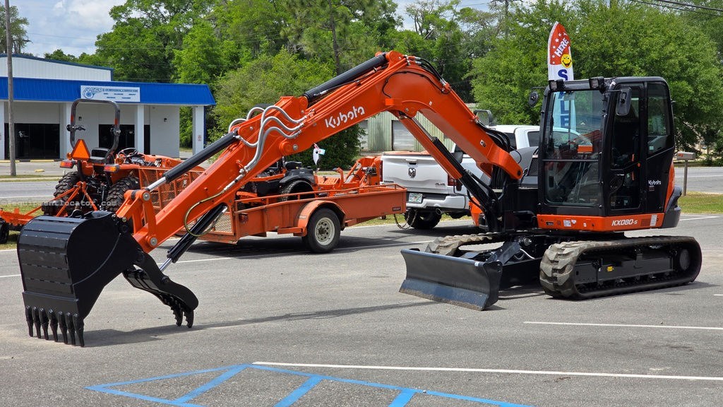 2025 Kubota Compact Excavators KX080-5 Image 2