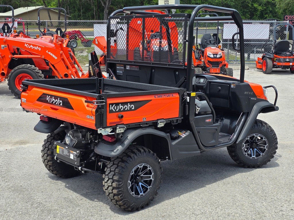 2026 Kubota Full-Size Diesel Utility Vehicles RTV-X Image 4