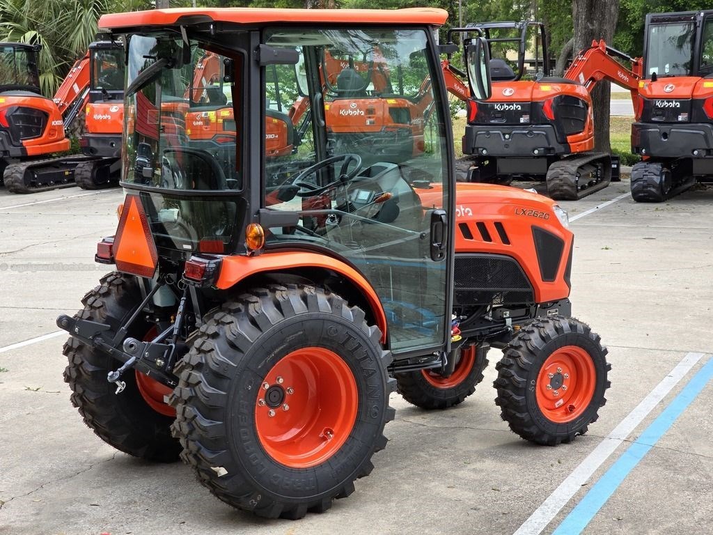 2026 Kubota LX Series LX2620 Image 3