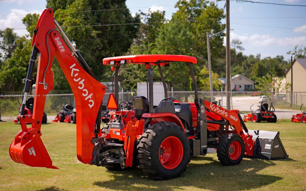 2026 Kubota Tractor Loader Backhoe M62 Image 3