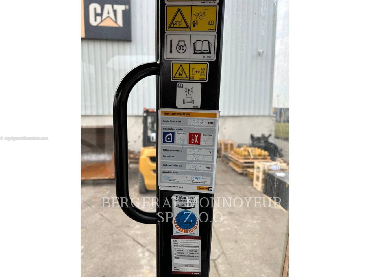 2020 Caterpillar 908M Image 10