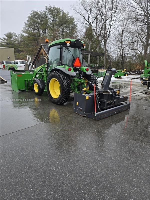 2023 John Deere 4066R Image 4