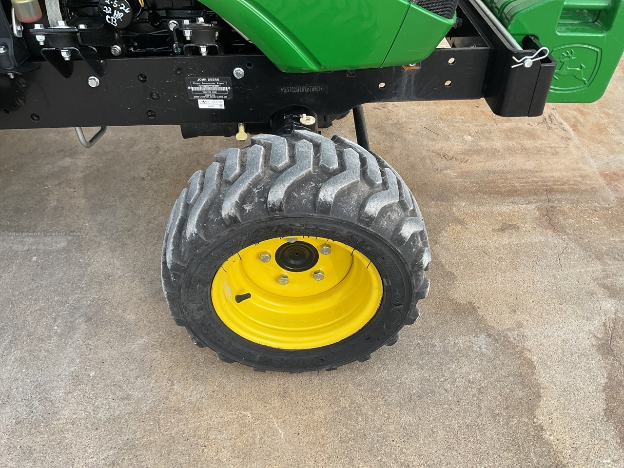2023 John Deere 1025R Image 29