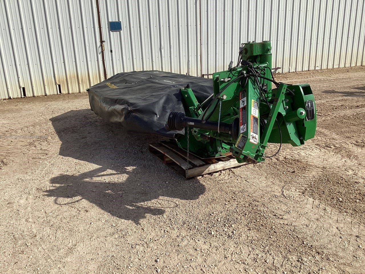 2020 John Deere R310 Image 6