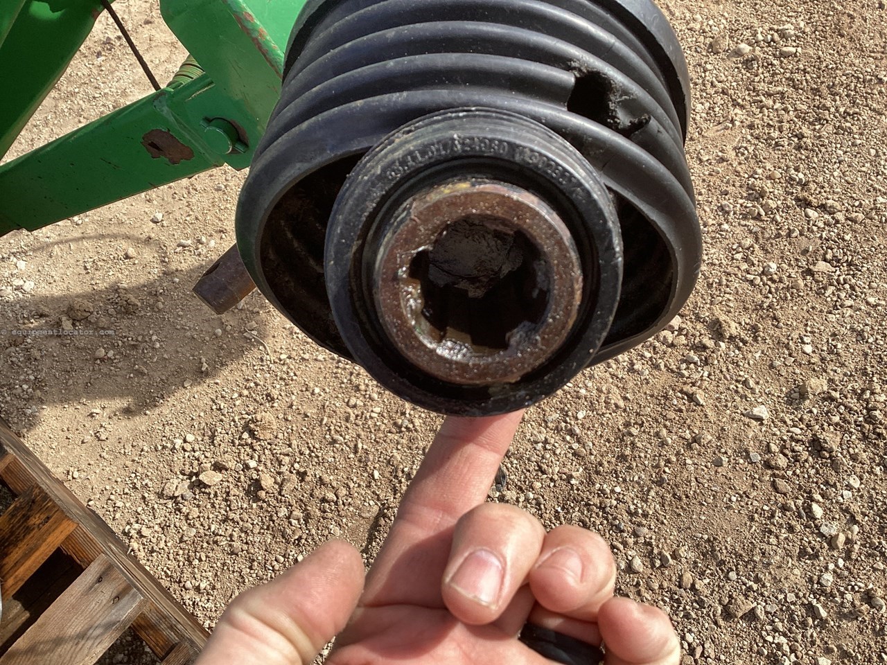 2020 John Deere R310 Image 19