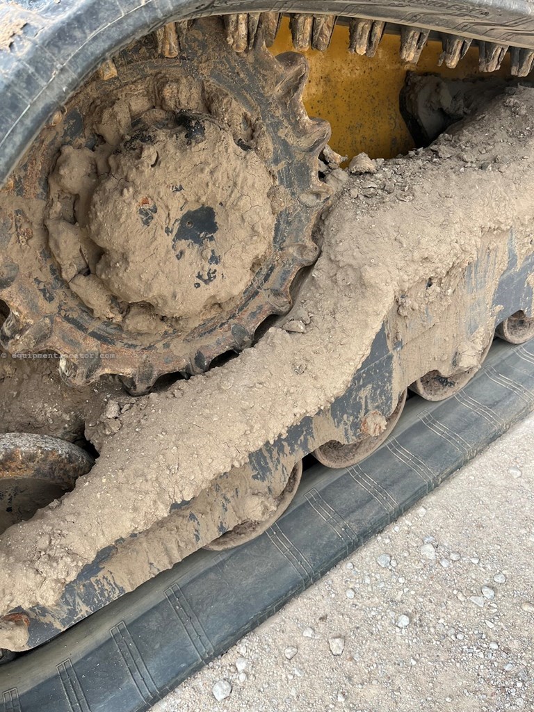 2023 John Deere 317G Image 10