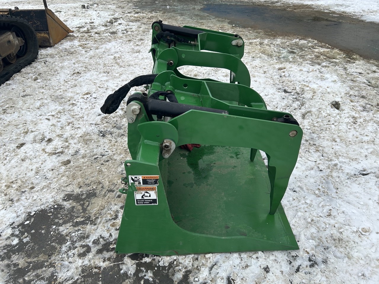 2023 Frontier AD11E 72" Image 4