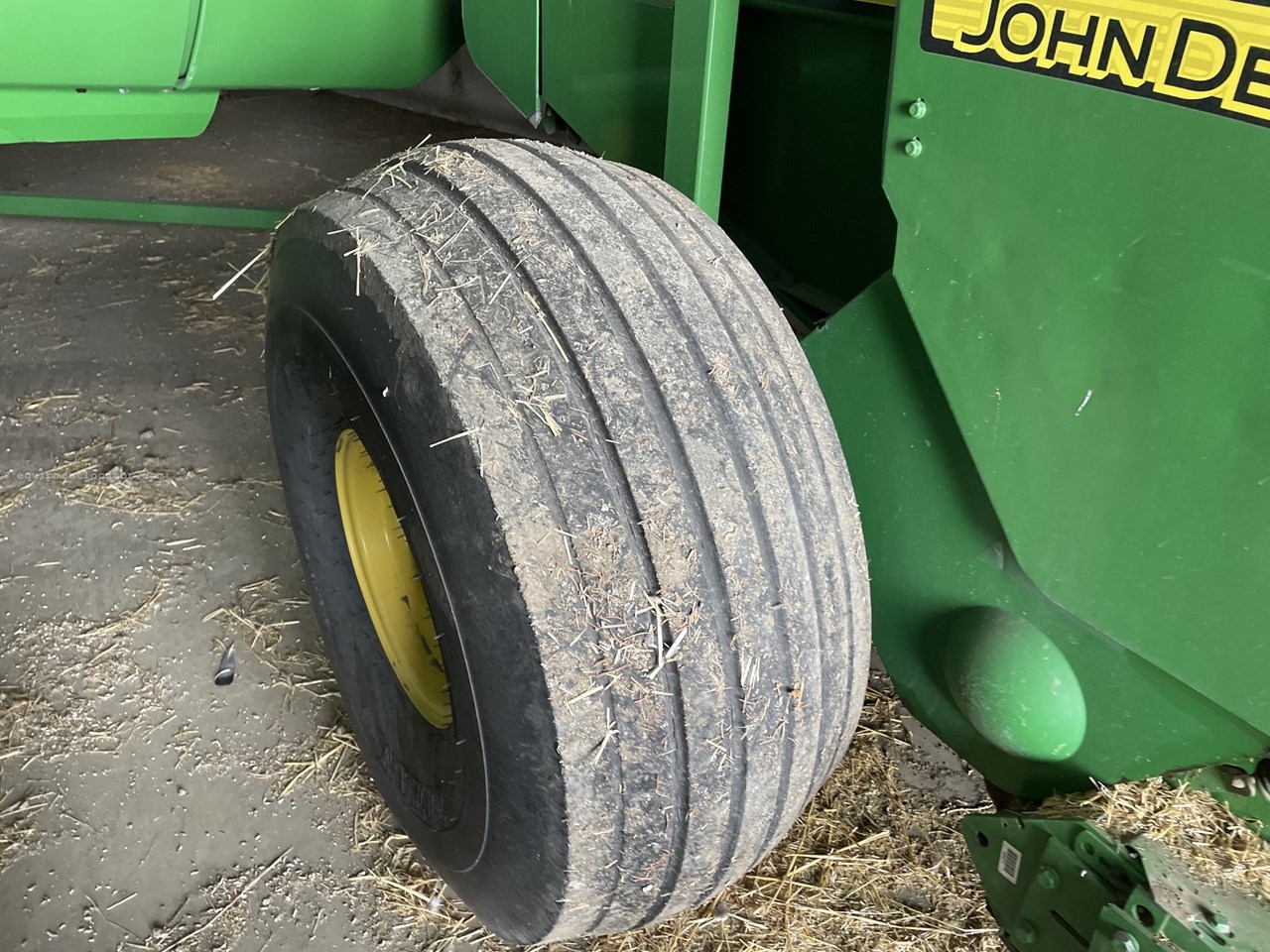 2015 John Deere 569 Image 10