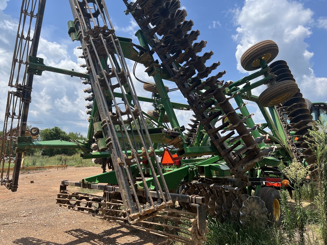 2013 John Deere 2623VT Image 3