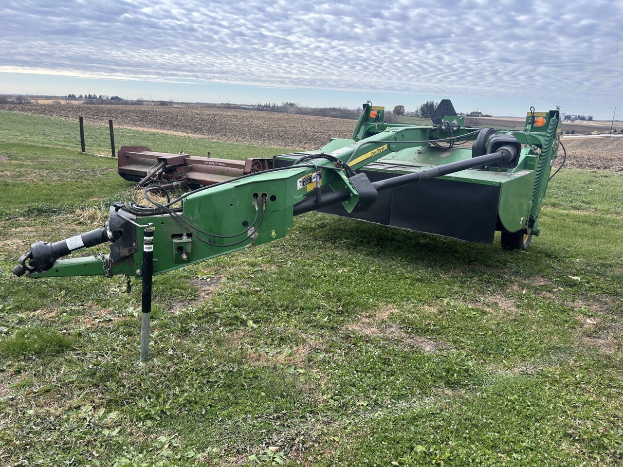 2015 John Deere 630 Image 2