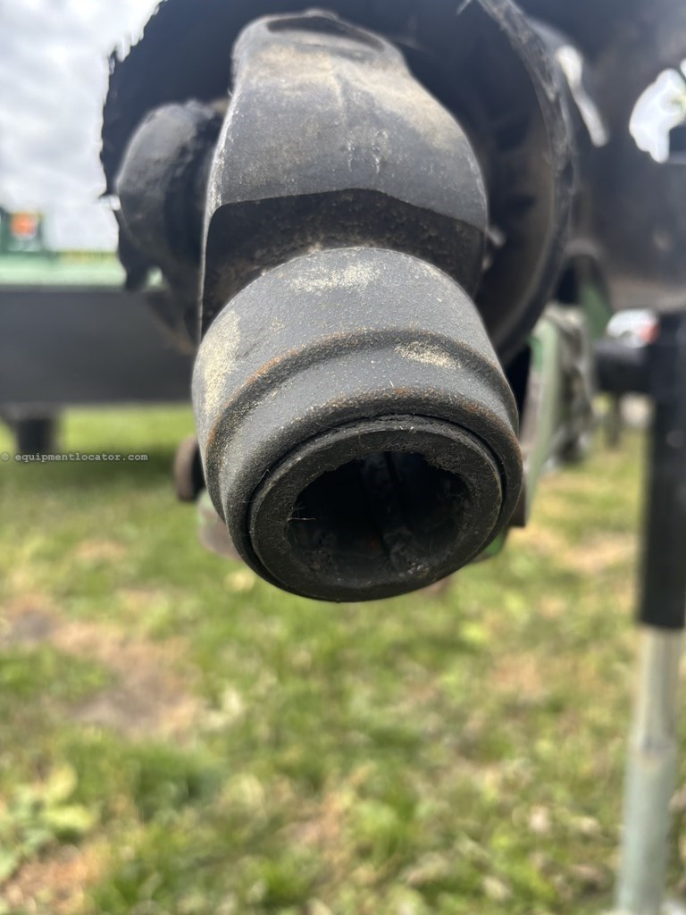 2015 John Deere 630 Image 4