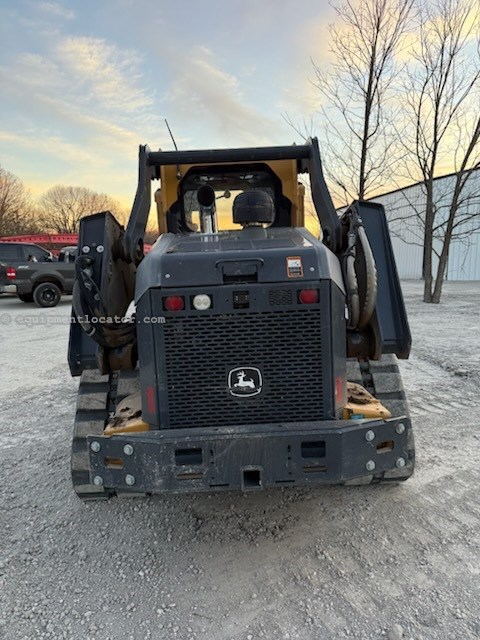 2022 John Deere 333G Image 4