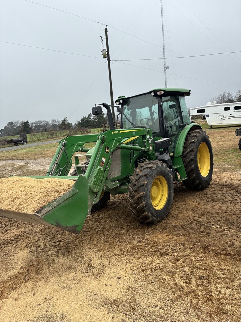 2022 John Deere 5100M Image 3