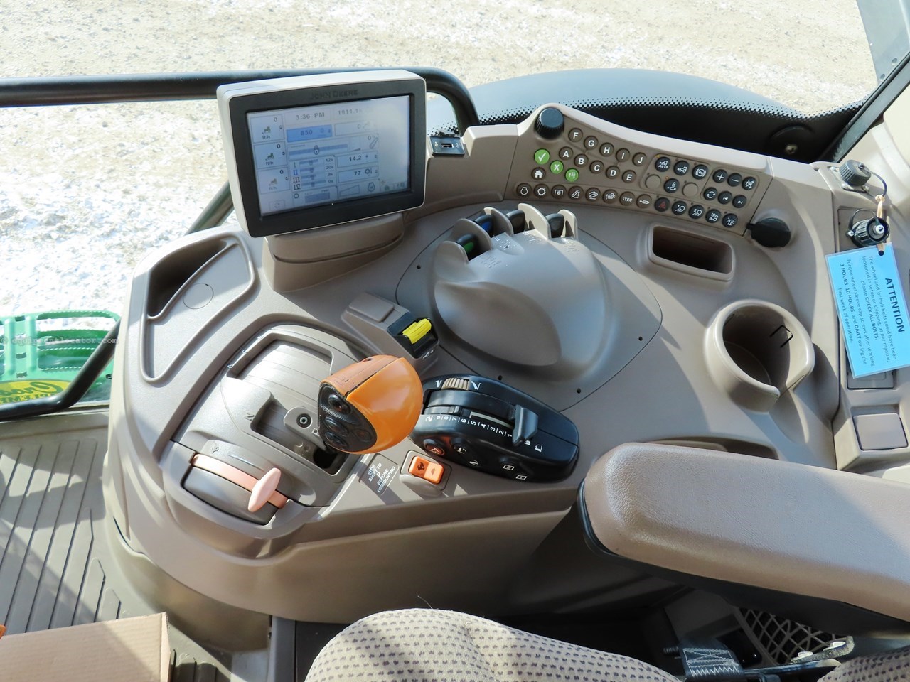 2013 John Deere 6170R Image 29