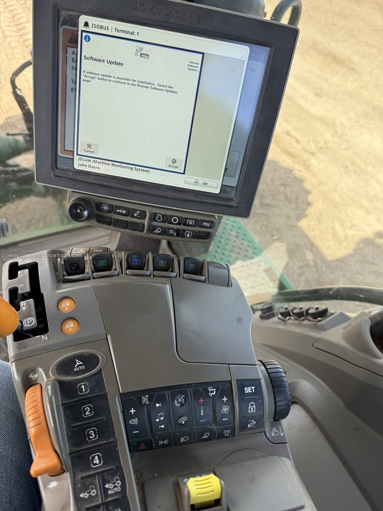 2021 John Deere 8R 410 Image 10