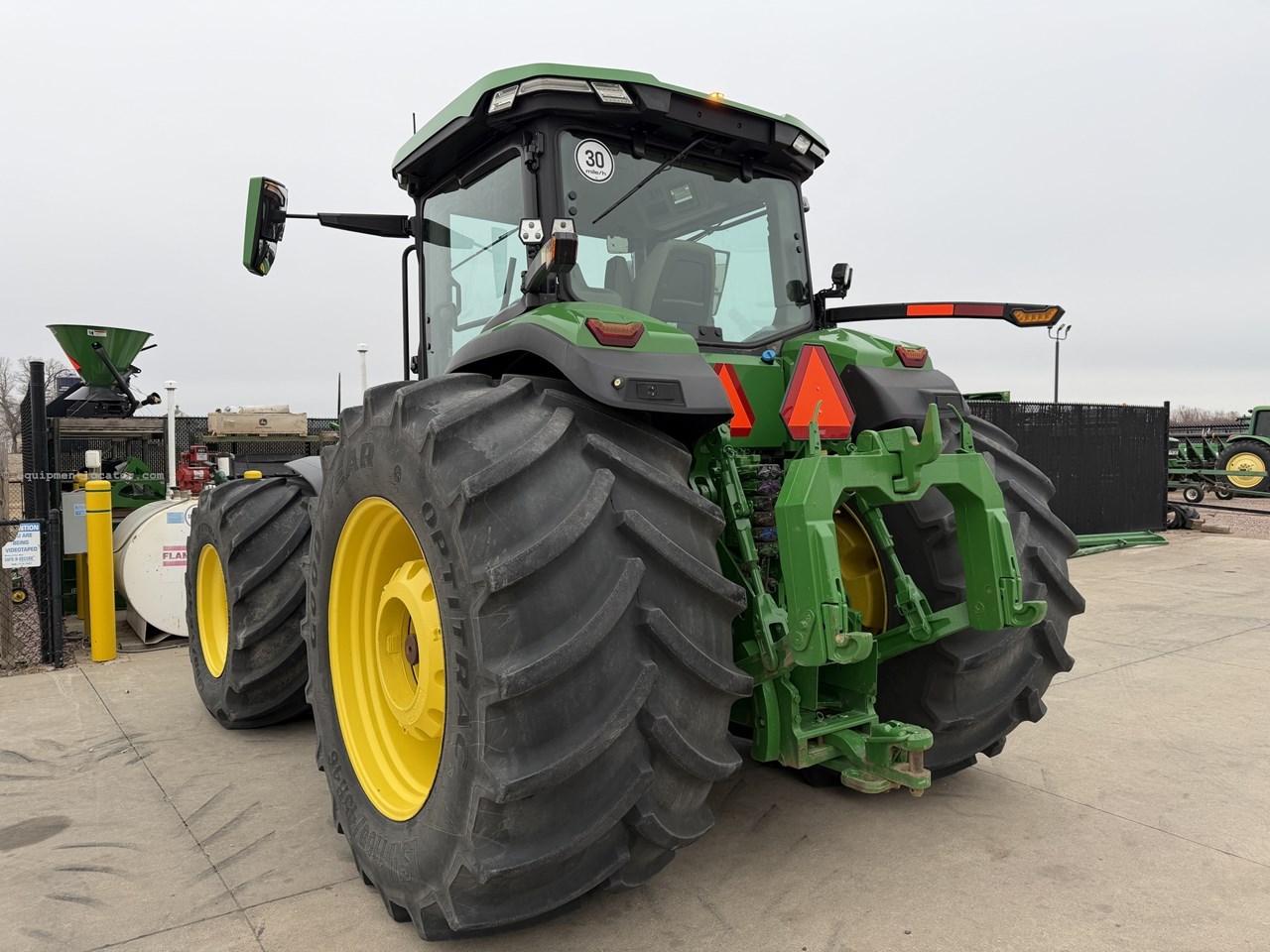 2023 John Deere 8R 370 Image 4