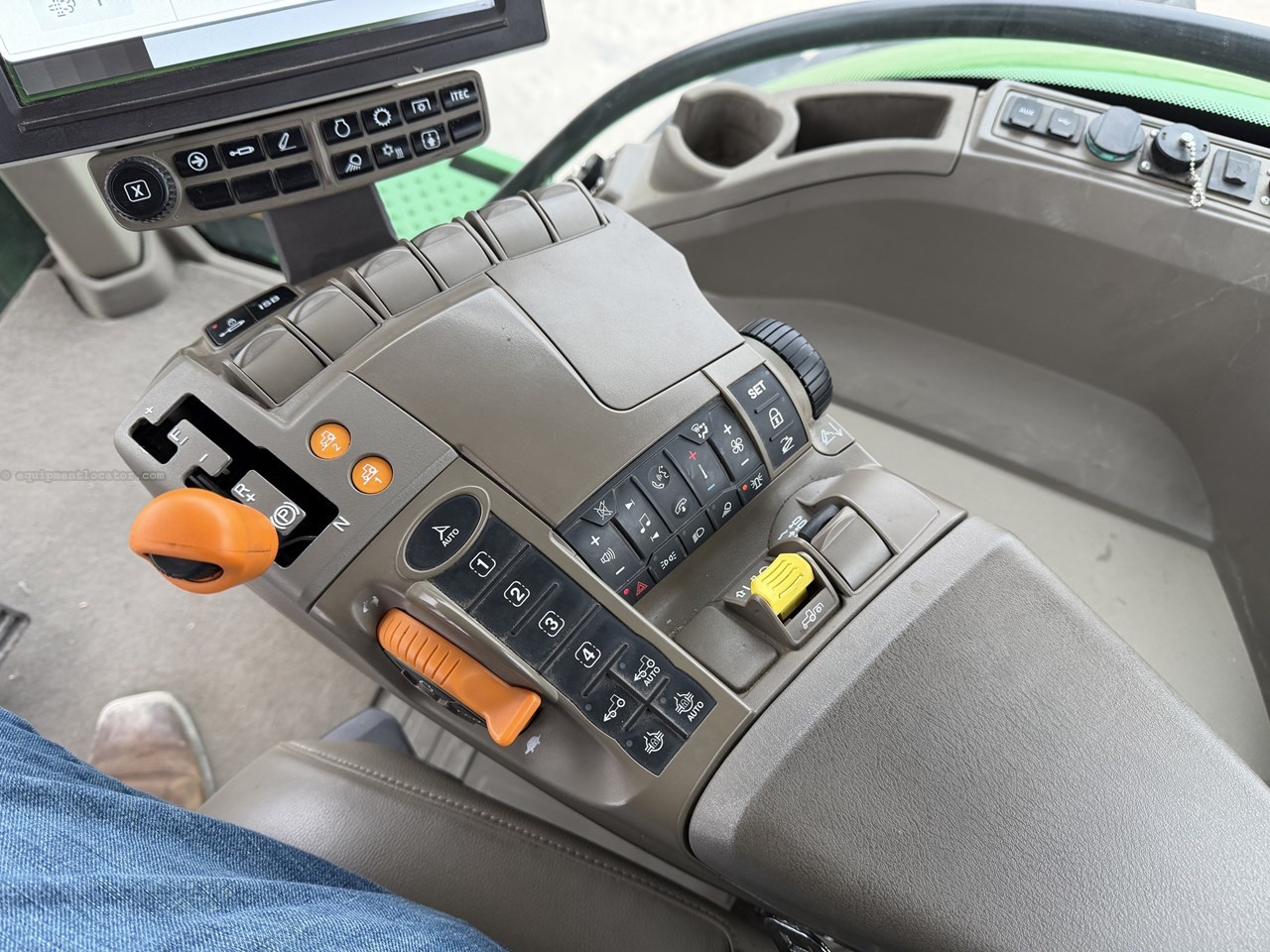 2023 John Deere 8R 370 Image 21