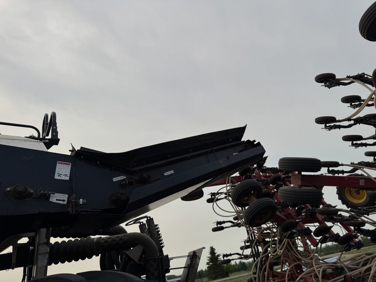2018 Bourgault 3320XTC Image 17