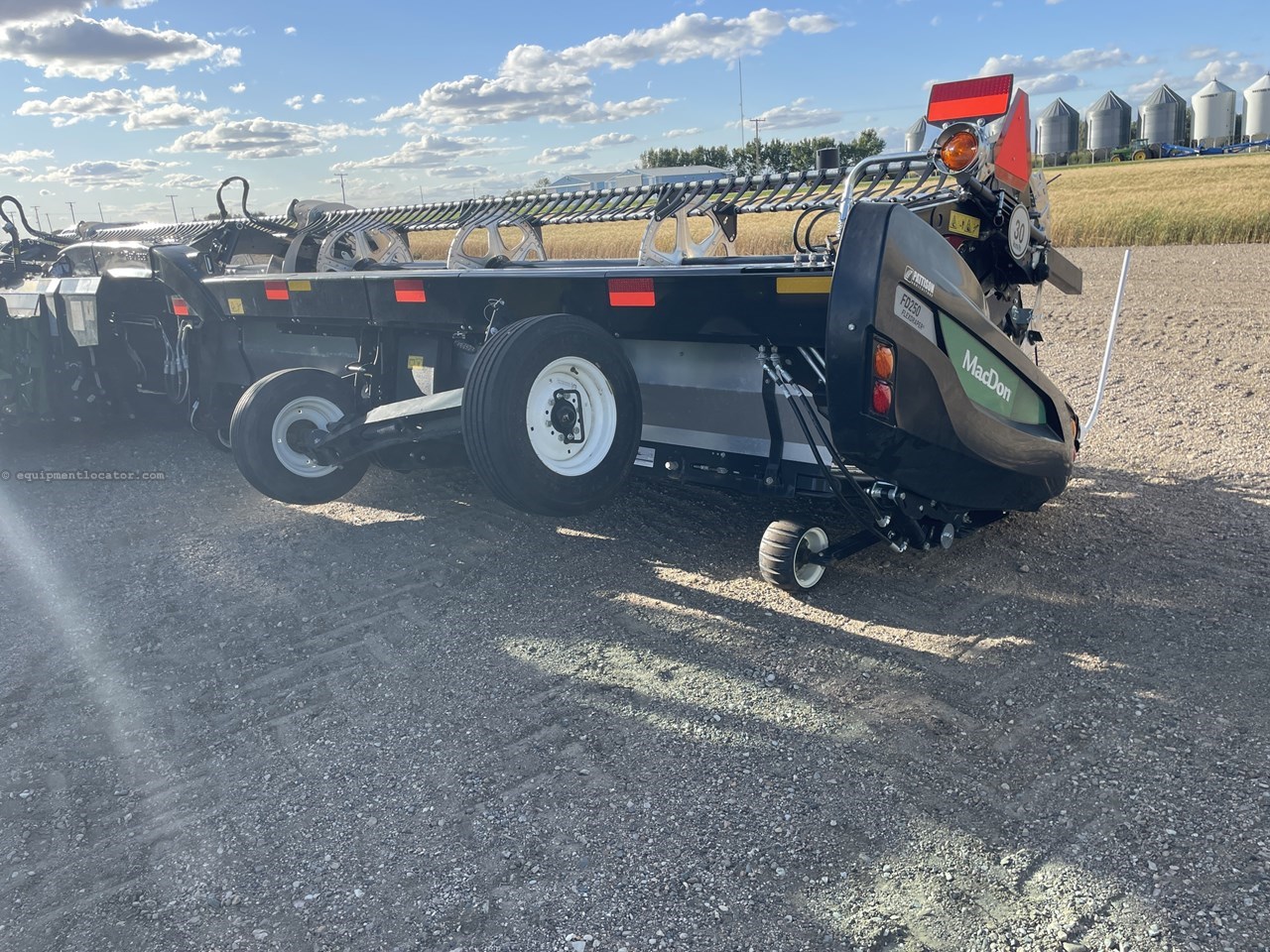 2025 MacDon FD250 Image 4