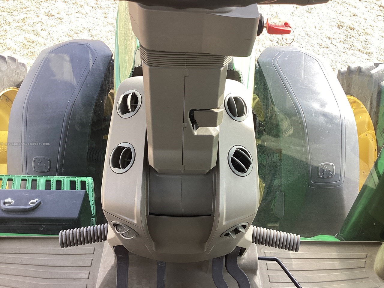 2022 John Deere 8R 340 Image 17