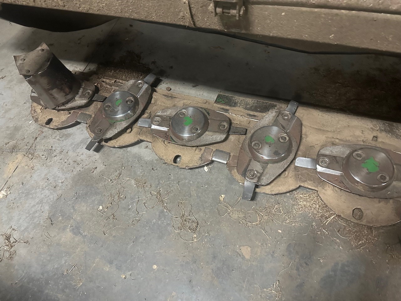 2019 John Deere R310 Image 4