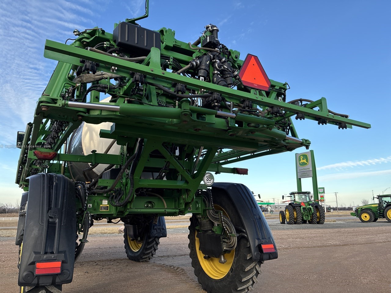 2022 John Deere 616R Image 4