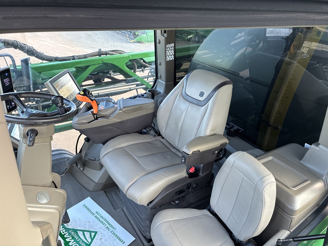 2022 John Deere 616R Image 18