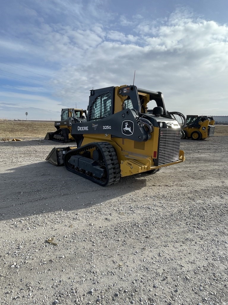 2024 John Deere 325G Image 3