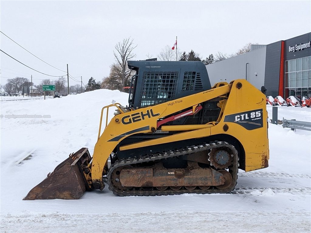 2008 Gehl CTL85 Image 2