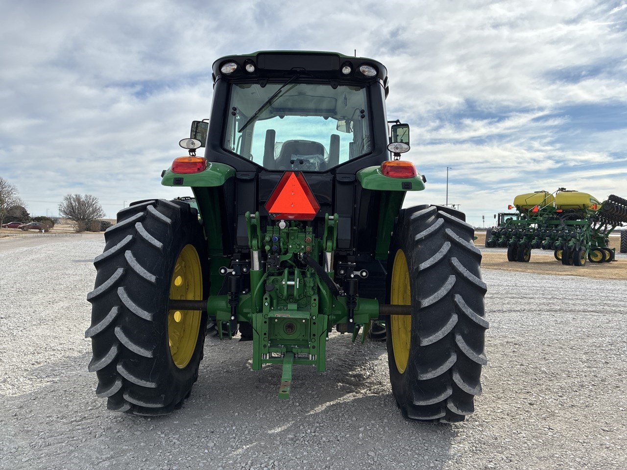 John Deere 6145M Image 4