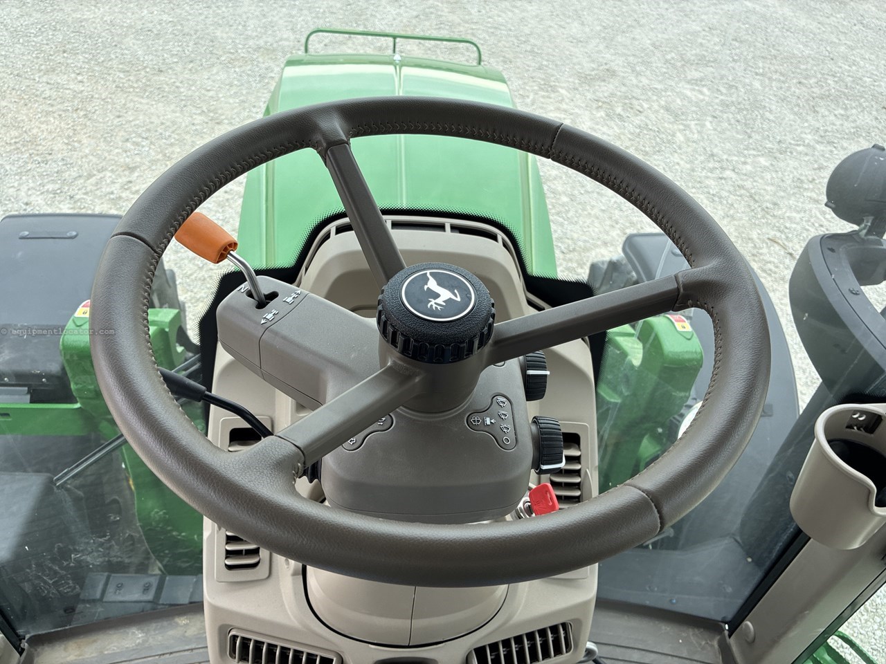 John Deere 6130M Image 10