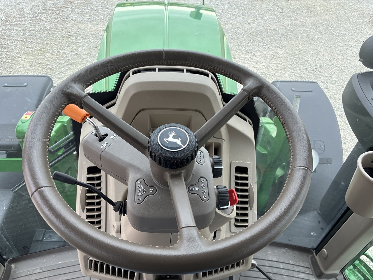 John Deere 6130M Image 10