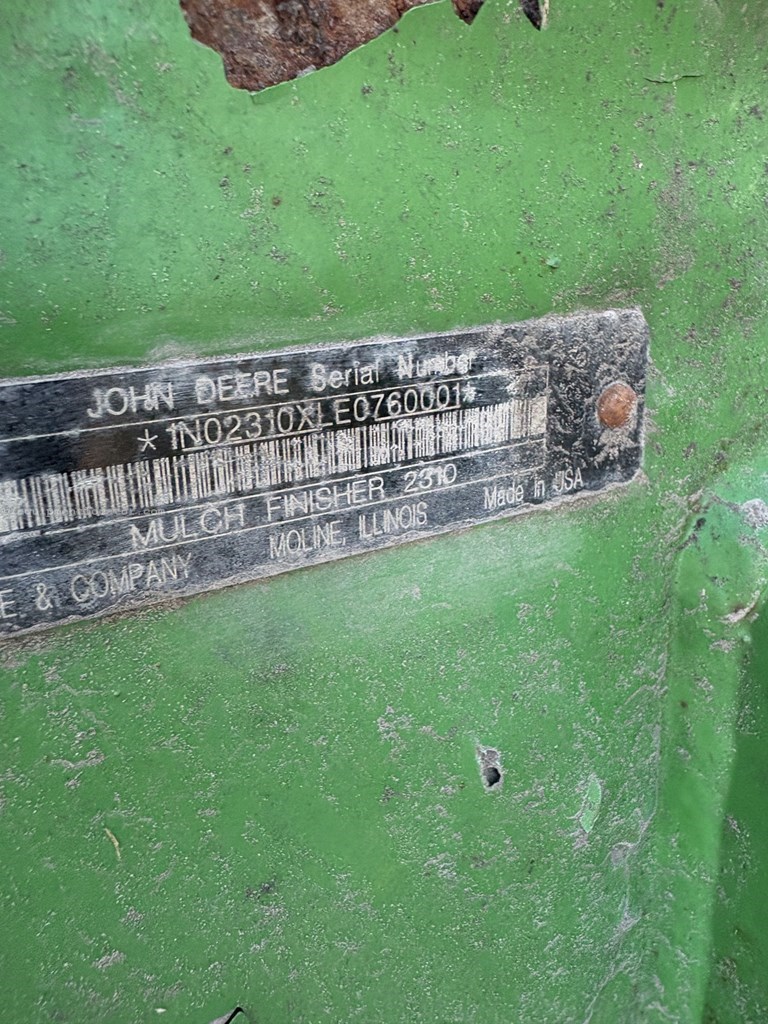 2014 John Deere 2310 Image 8