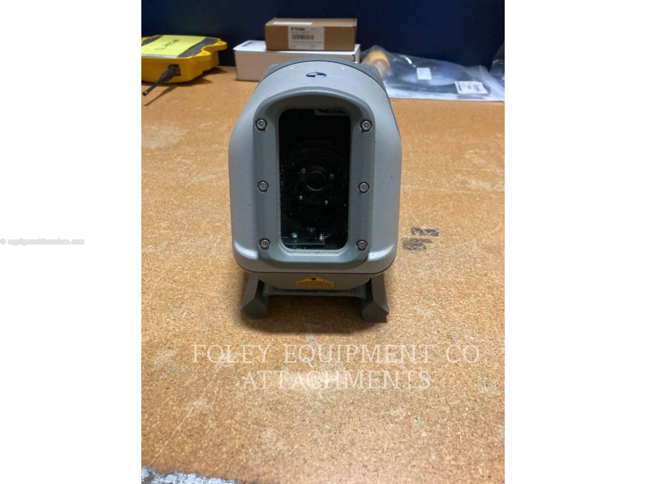 1900 Trimble DG813 Image 4