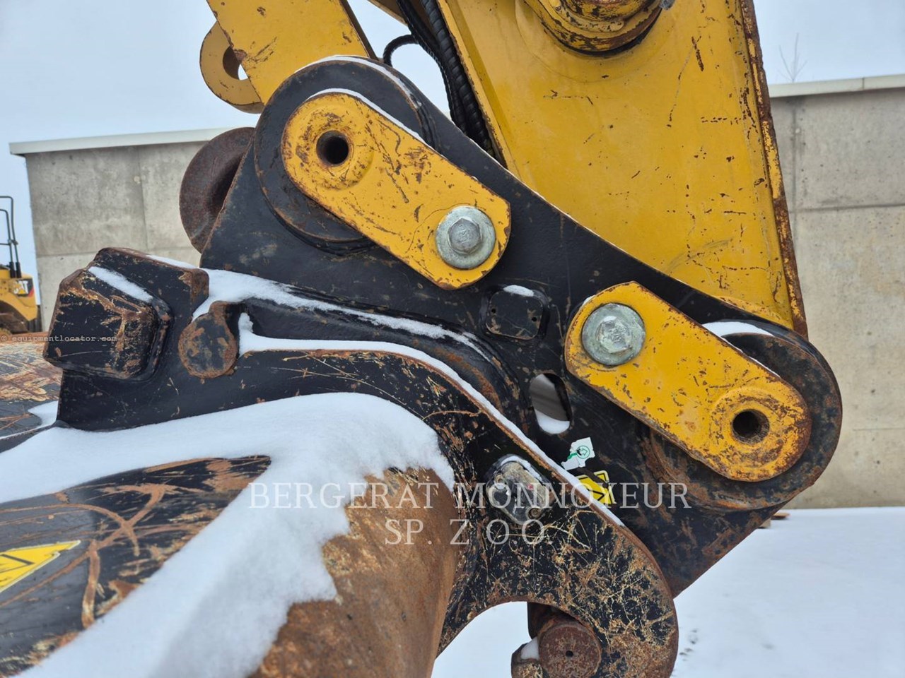 2022 Caterpillar 330GC Image 10