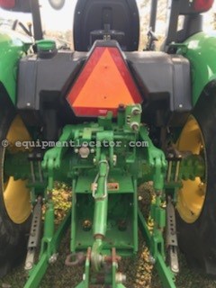 2017 John Deere 5045E Image 10