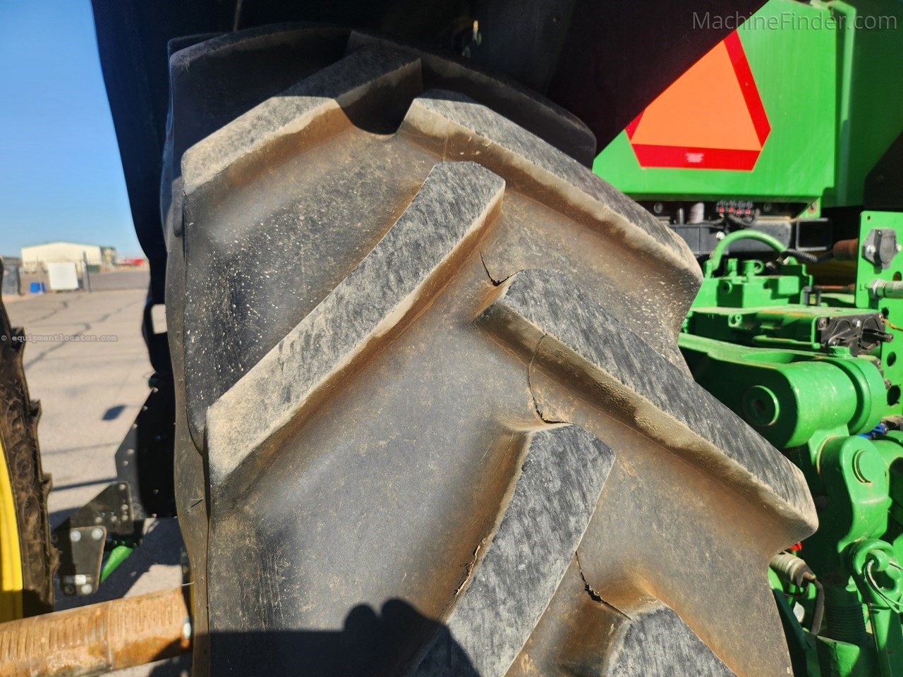 2022 John Deere 8R 250 Image 10