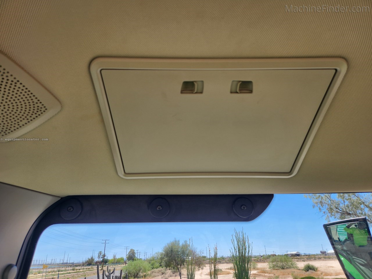 2022 John Deere 8R 250 Image 29