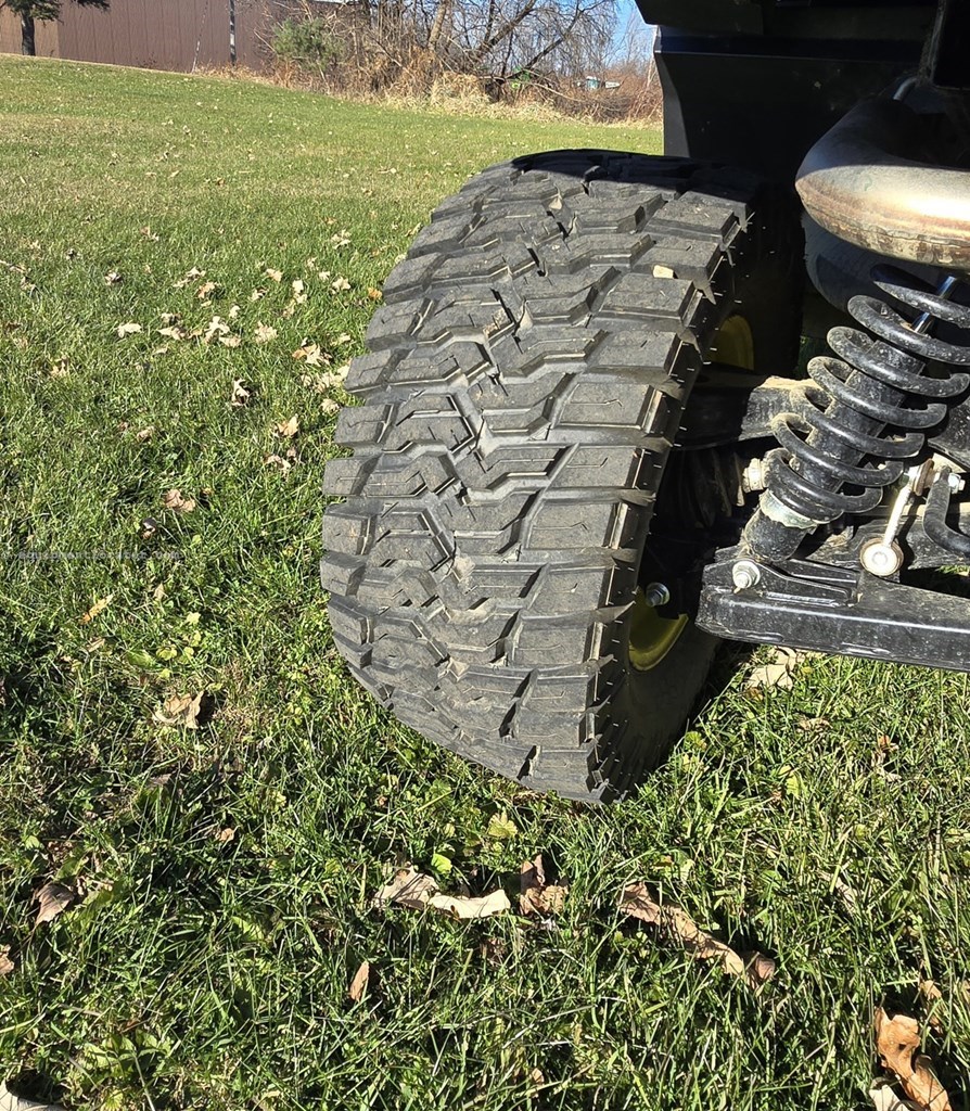 2025 John Deere XUV 845M Image 5