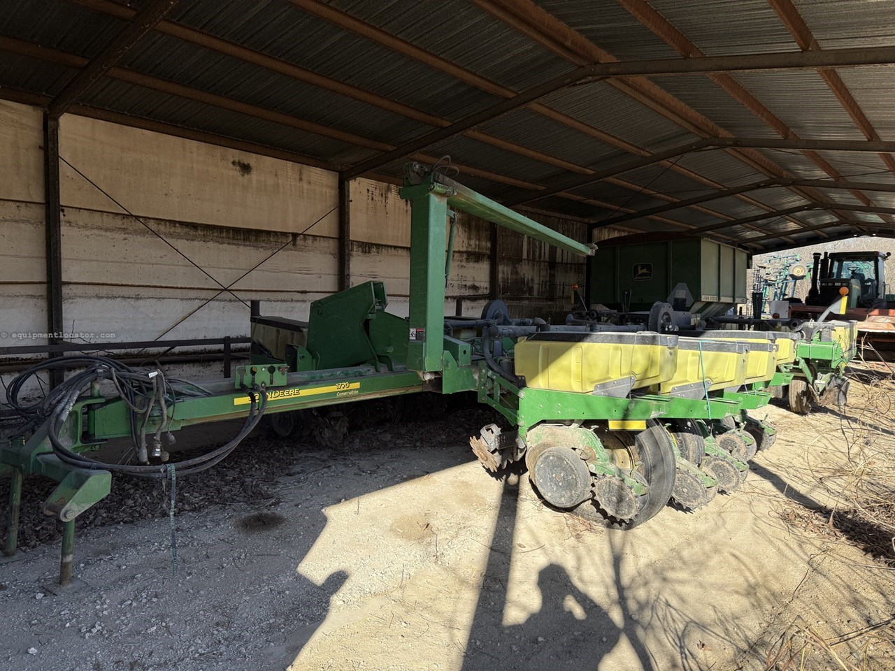 2002 John Deere 1770 Image 4