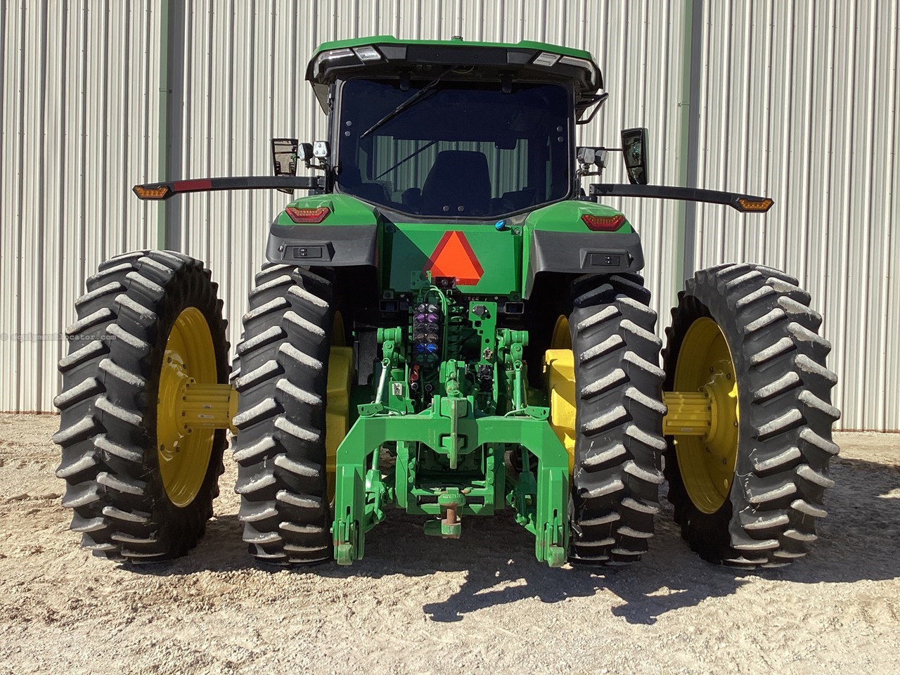 2024 John Deere 8R 370 Image 10