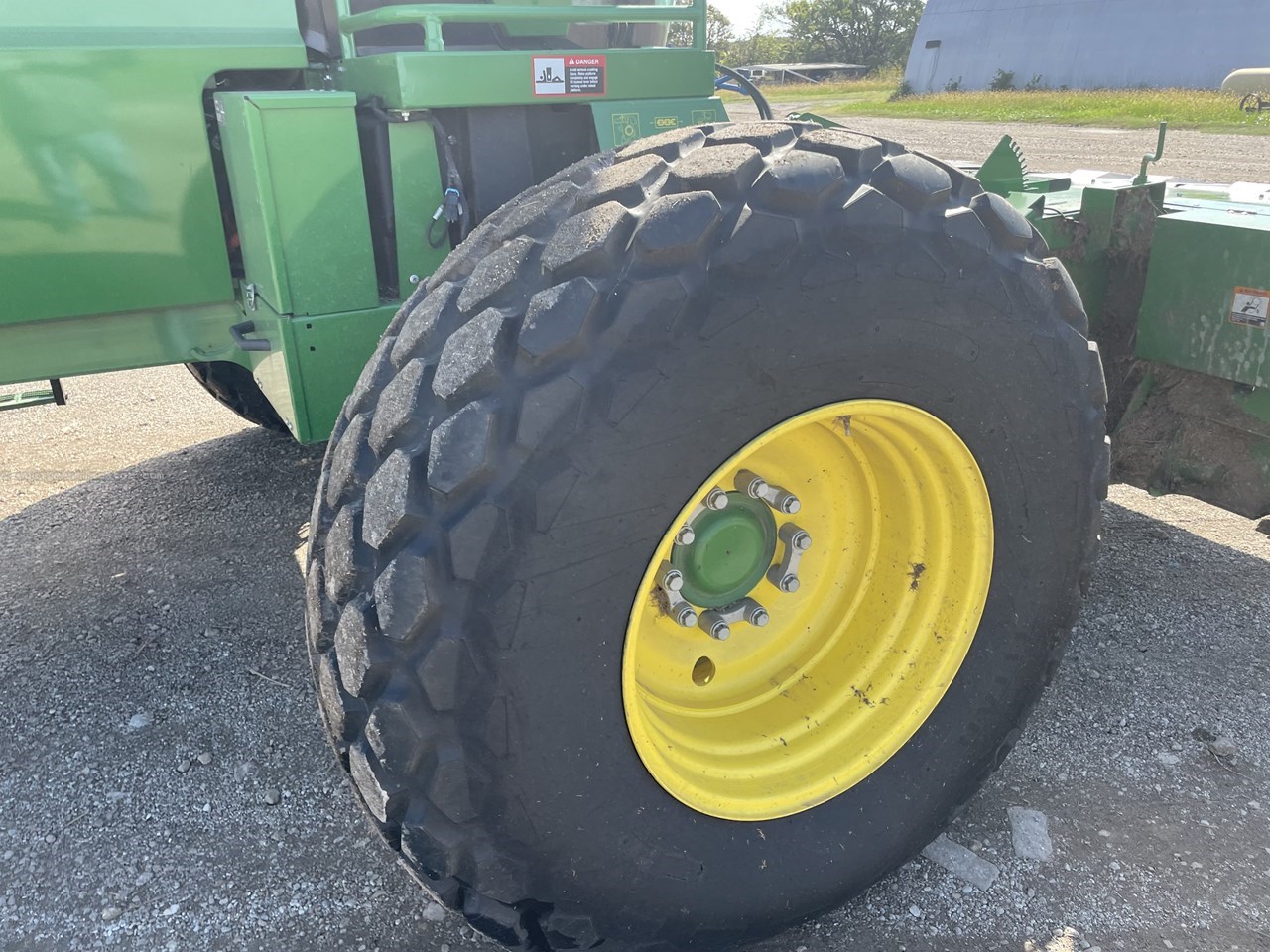 2023 John Deere W235R Image 14