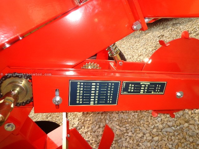 2024 Checchi & Magli F300L 2 ROW POTATO PLANTER Image 10