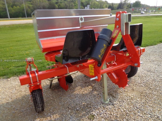 2024 Checchi & Magli F300L 2 ROW POTATO PLANTER Image 5