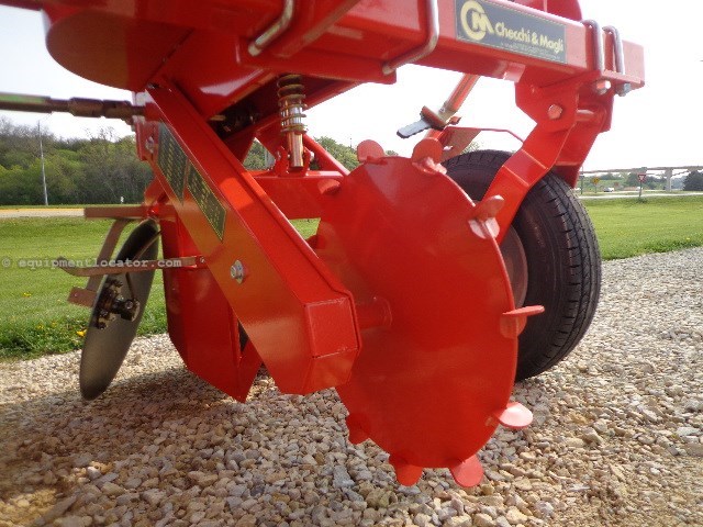 2024 Checchi & Magli F300L 2 ROW POTATO PLANTER Image 6