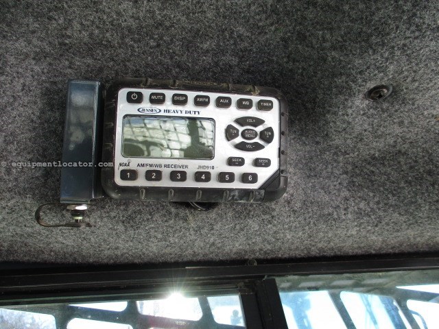 2015 Gehl R220 Image 17